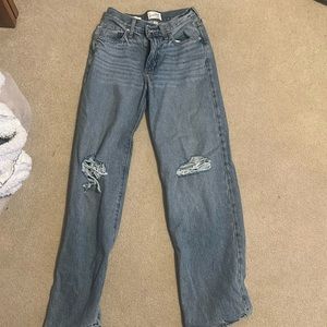 90’s baggy women’s jeans